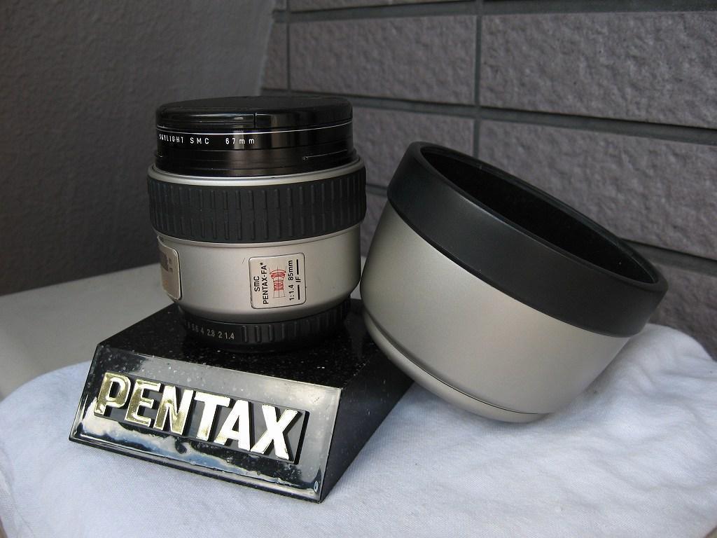 価格交渉OKです。ペンタックスFA85 Ｆ1.4 専用フードMH-RBD67